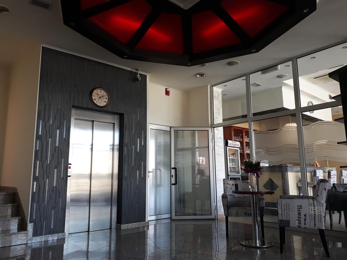 Hotel Cetojevic Banja Luka Exteriör bild