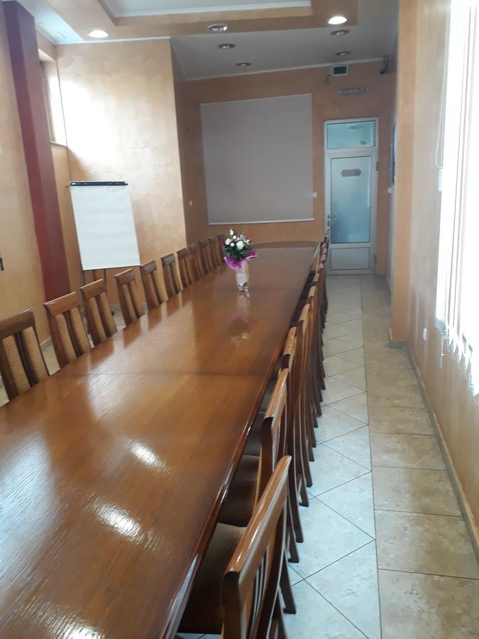 Hotel Cetojevic Banja Luka Exteriör bild