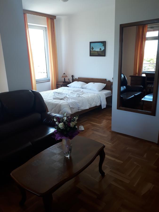 Hotel Cetojevic Banja Luka Exteriör bild