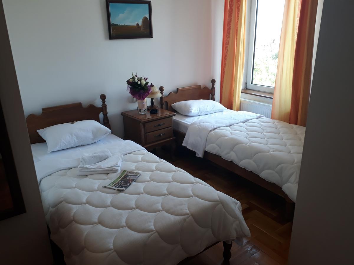 Hotel Cetojevic Banja Luka Exteriör bild