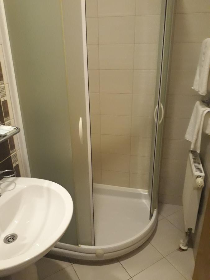Hotel Cetojevic Banja Luka Exteriör bild