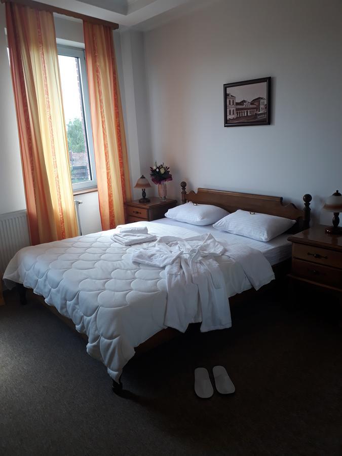 Hotel Cetojevic Banja Luka Exteriör bild